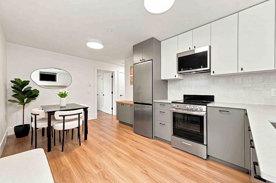 264 E 17th Avenue Vancouver, BC - 25
