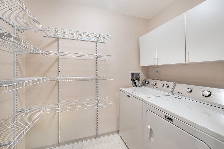 206 678 W Queens Road North Vancouver, BC - 31