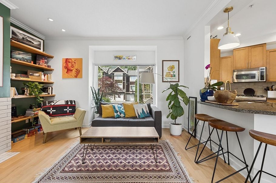 9 3175 Baird Road North Vancouver, BC - 6