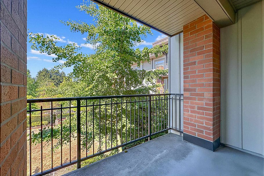 319 2250 Wesbrook Mall Vancouver, BC - 31