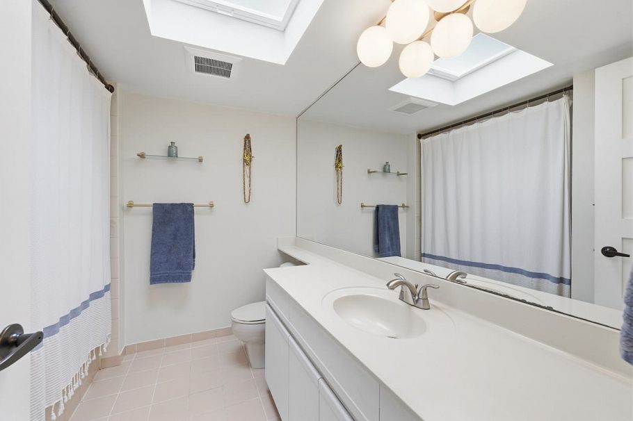 1004 995 Roche Point Drive North Vancouver, BC - 13