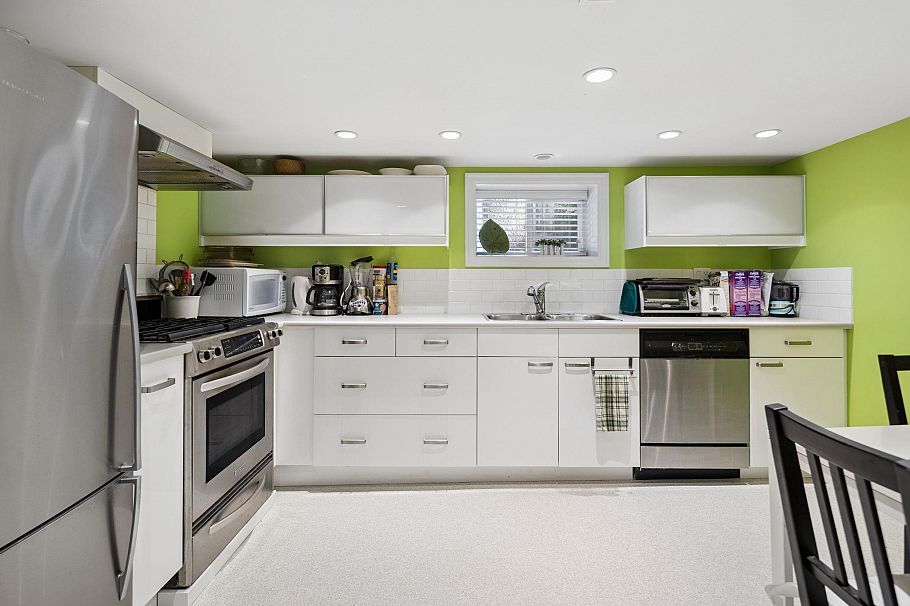 5808 Olympic Street Vancouver, BC - 26