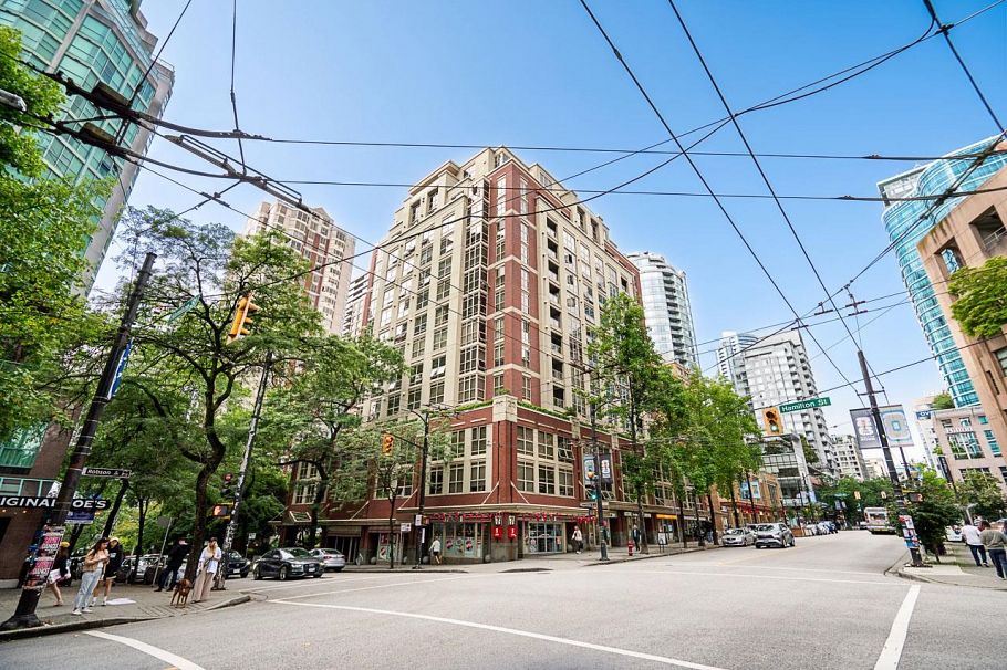 701 819 Hamilton Street Vancouver, BC - 26