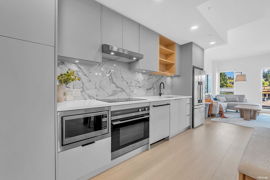 510 422 E 3rd Street North Vancouver, BC - 4