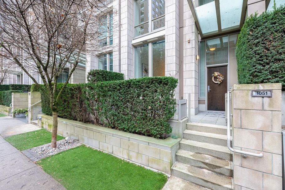 1051 Richards Street Vancouver, BC - 35