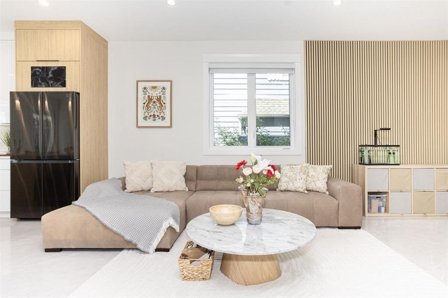 1470 W 57th Avenue Vancouver, BC - 2
