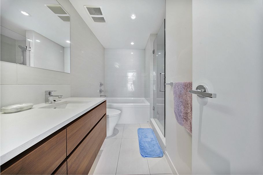 203 2095 W 44th Avenue Vancouver, BC - 14