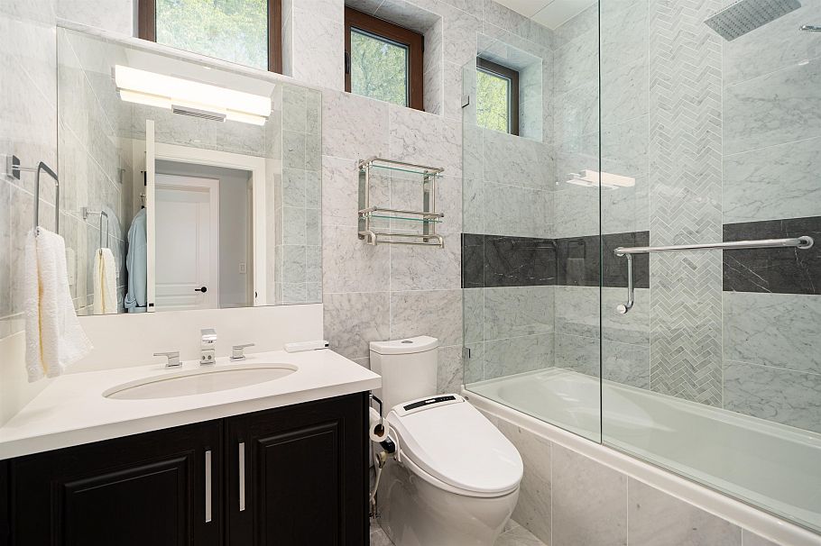 5937 Churchill Street Vancouver, BC - 16