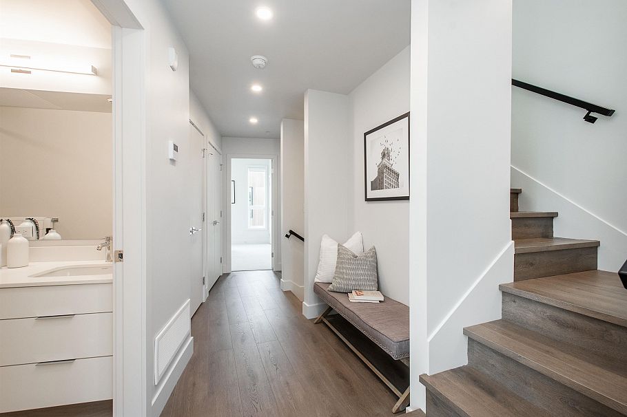 3181 Canfield Crescent North Vancouver, BC - 25