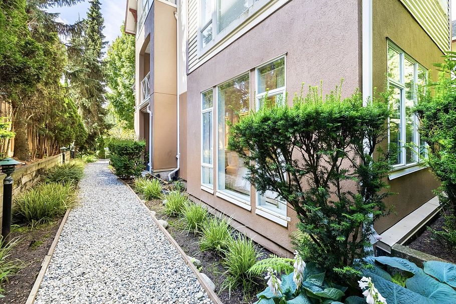 206 678 W Queens Road North Vancouver, BC - 33
