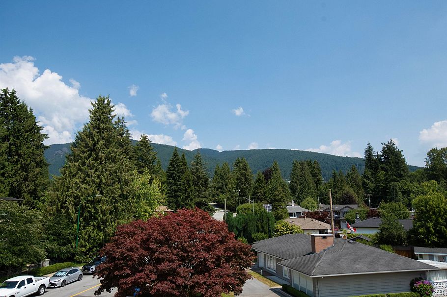 3181 Canfield Crescent North Vancouver, BC - 29