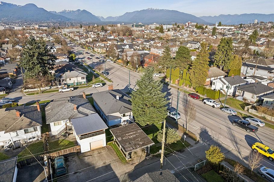 925 Nanaimo Street Vancouver, BC - 33