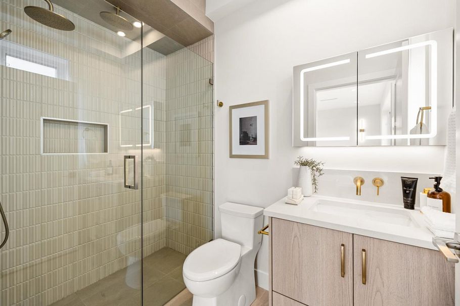 2 2528 Turner Street Vancouver, BC - 18