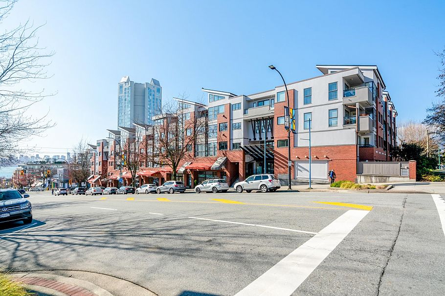 411 345 Lonsdale Avenue North Vancouver, BC - 28