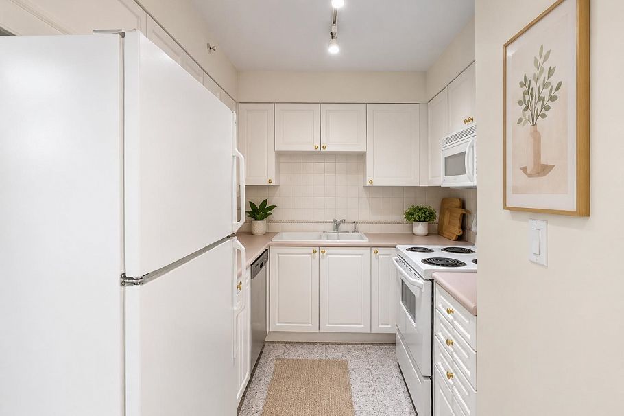 214 488 Helmcken Street Vancouver, BC - 7