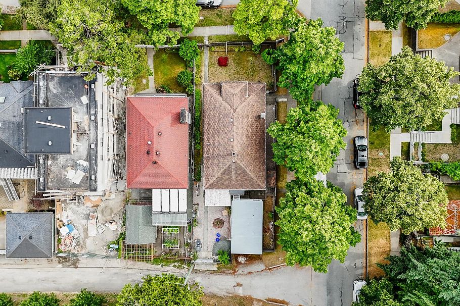 1807 E 38th Avenue Vancouver, BC - 6