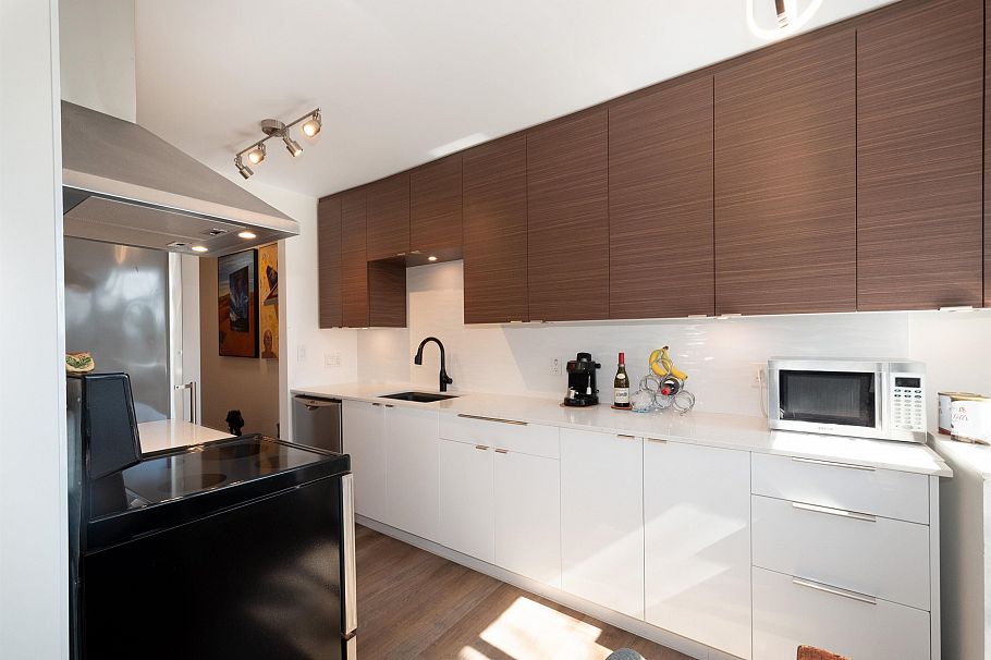 405 8775 Cartier Street Vancouver, BC - 8
