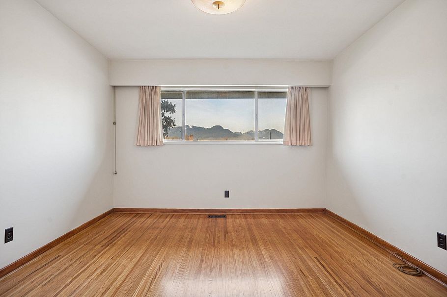 925 Nanaimo Street Vancouver, BC - 19