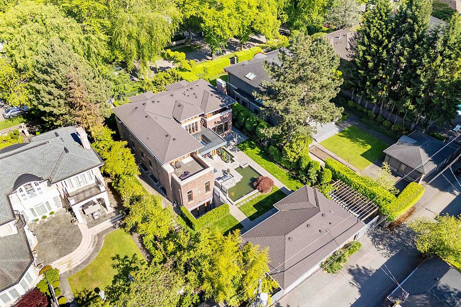 5937 Churchill Street Vancouver, BC - 36