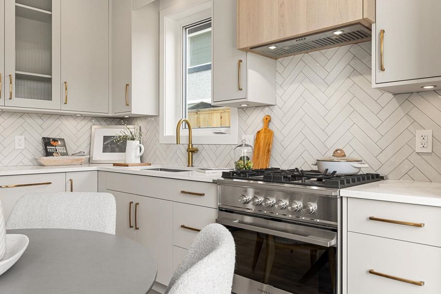 2 2528 Turner Street Vancouver, BC - 11