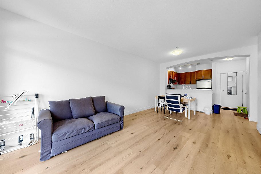 319 2250 Wesbrook Mall Vancouver, BC - 3