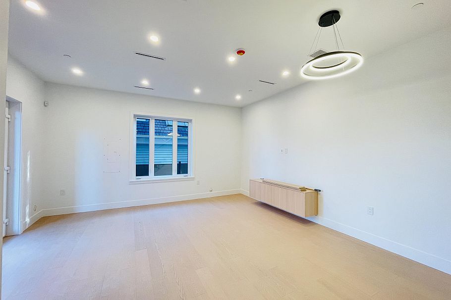 2 2452 Harrison Drive Vancouver, BC - 1