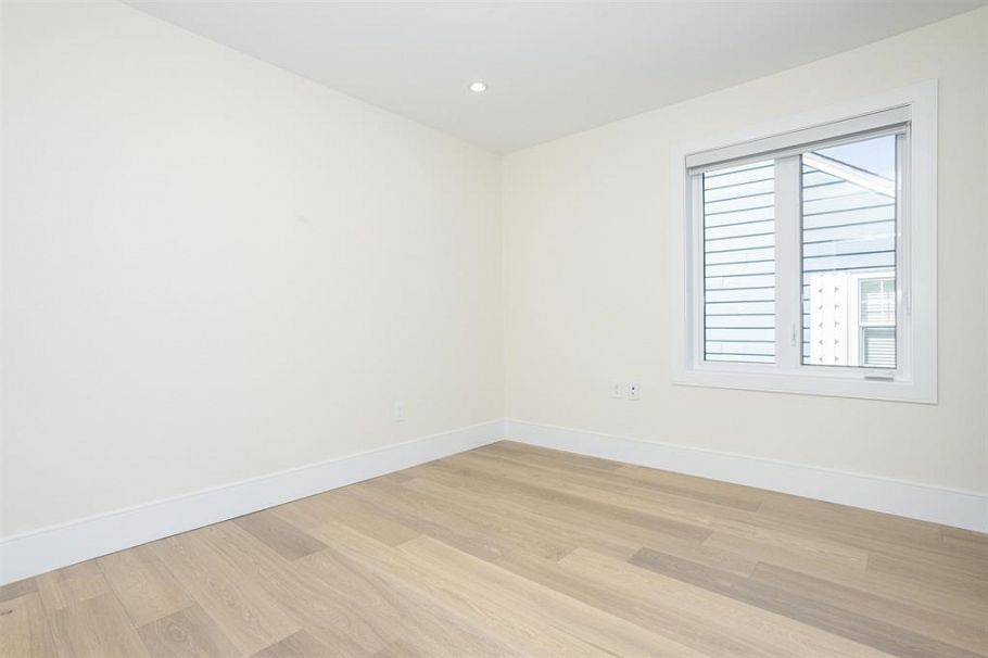 1470 W 57th Avenue Vancouver, BC - 16