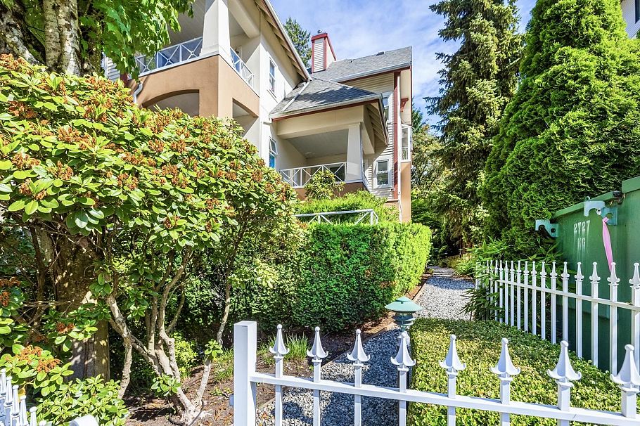206 678 W Queens Road North Vancouver, BC - 34