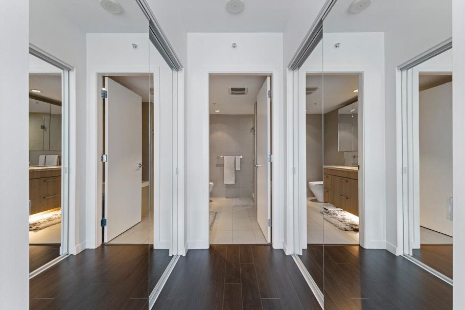128 W 1st Avenue Vancouver, BC - 18