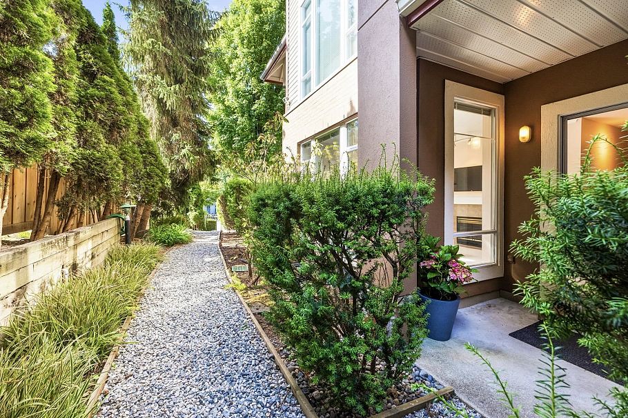 206 678 W Queens Road North Vancouver, BC - 14