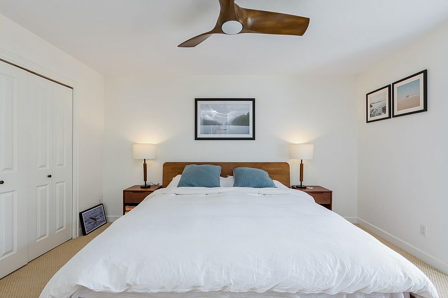 9 3175 Baird Road North Vancouver, BC - 18