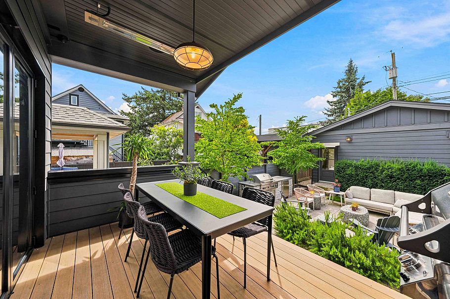 264 E 17th Avenue Vancouver, BC - 26