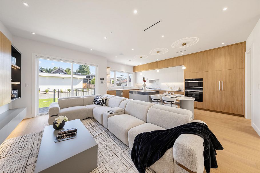 840 E 14th Street North Vancouver, BC - 14