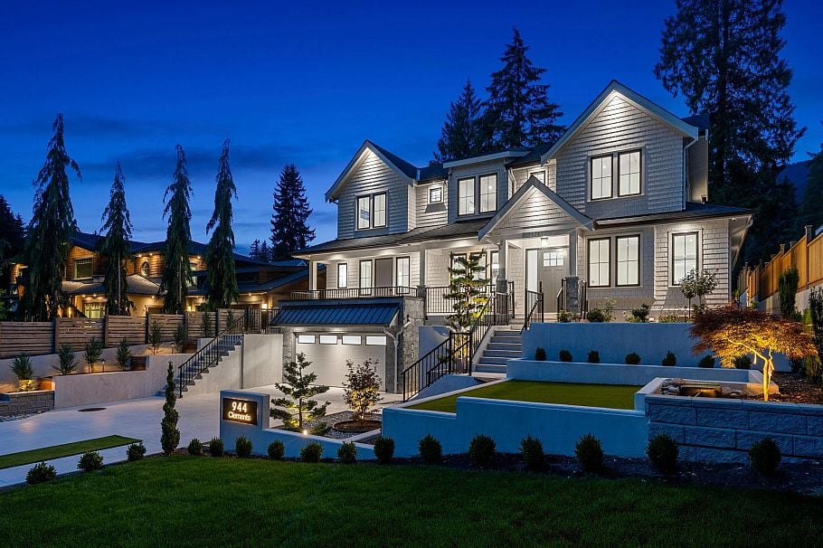 944 Clements Avenue North Vancouver, BC - 3