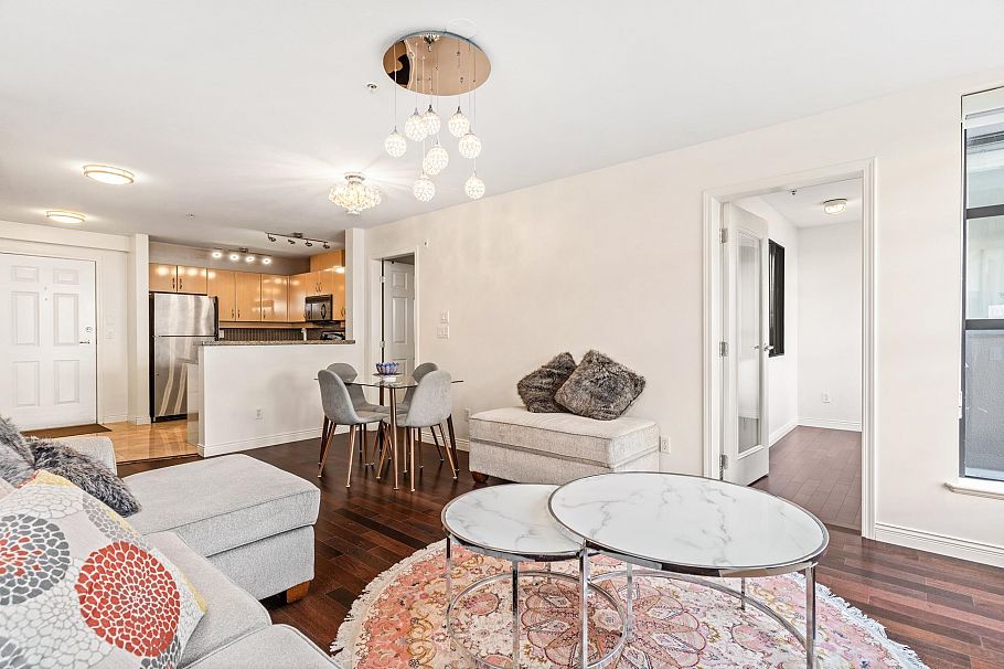 411 345 Lonsdale Avenue North Vancouver, BC - 12