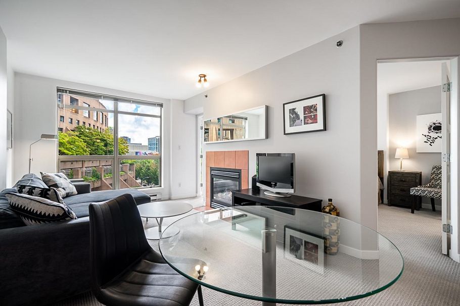701 819 Hamilton Street Vancouver, BC - 3