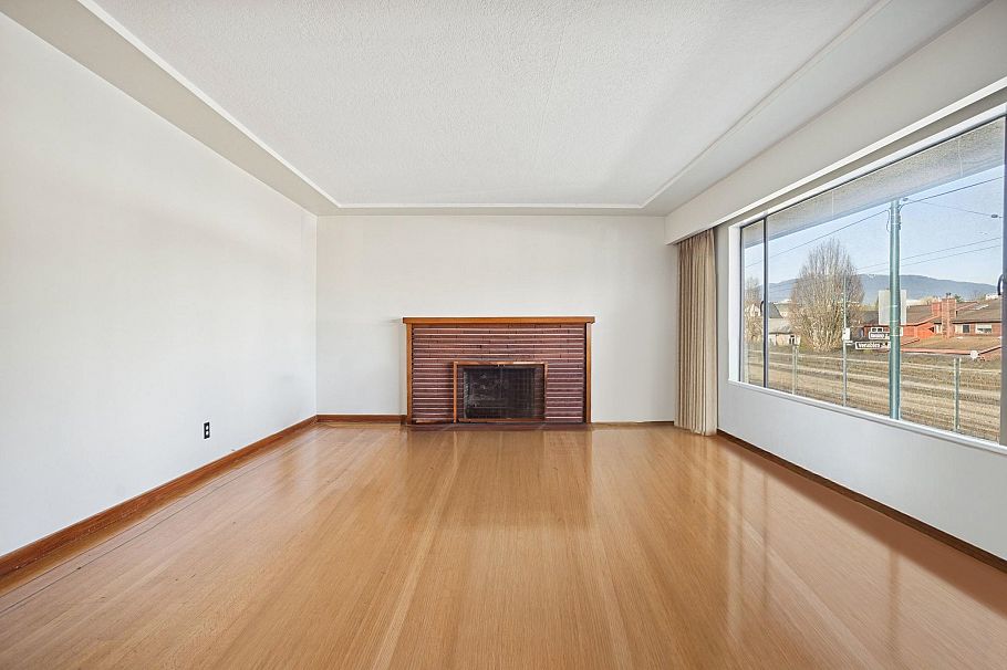 925 Nanaimo Street Vancouver, BC - 7