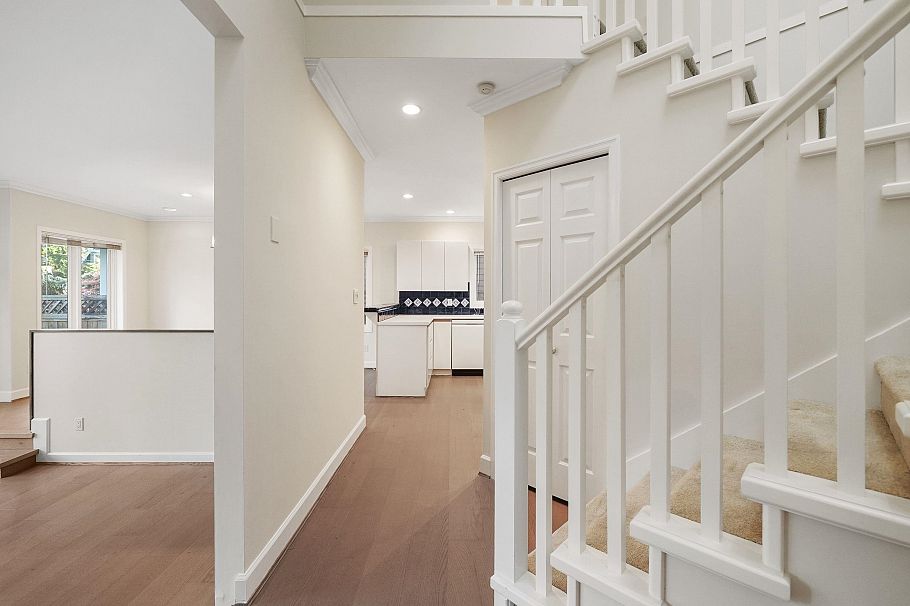 3174 W 3rd Avenue Vancouver, BC - 13