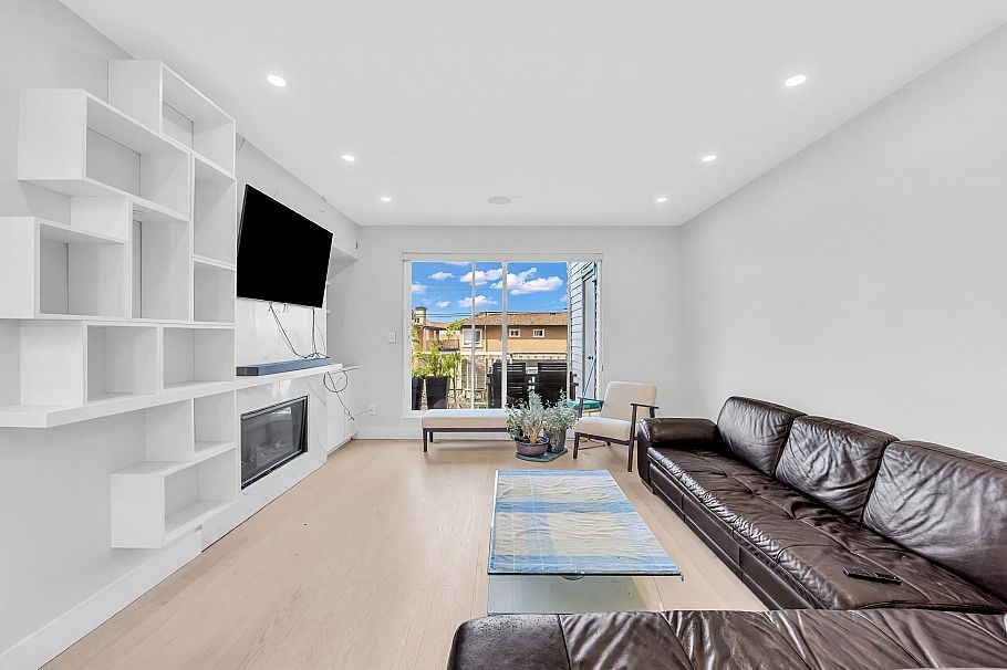265 E Keith Road North Vancouver, BC - 11