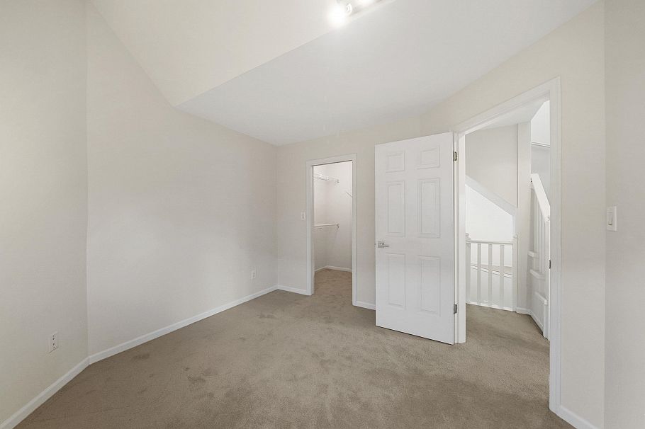 3174 W 3rd Avenue Vancouver, BC - 18