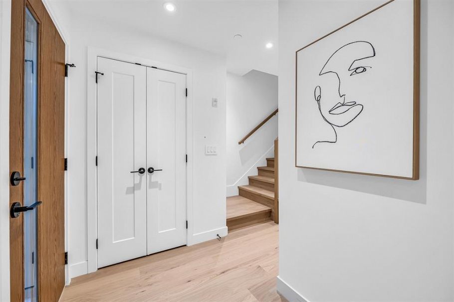 1016 W 52nd Avenue Vancouver, BC - 2