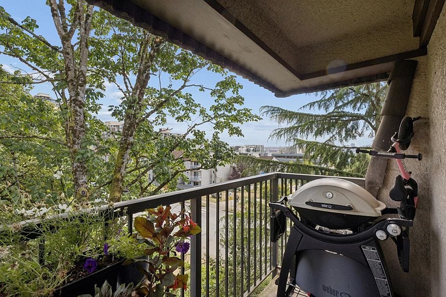 304 252 W 2nd Street North Vancouver, BC - 17