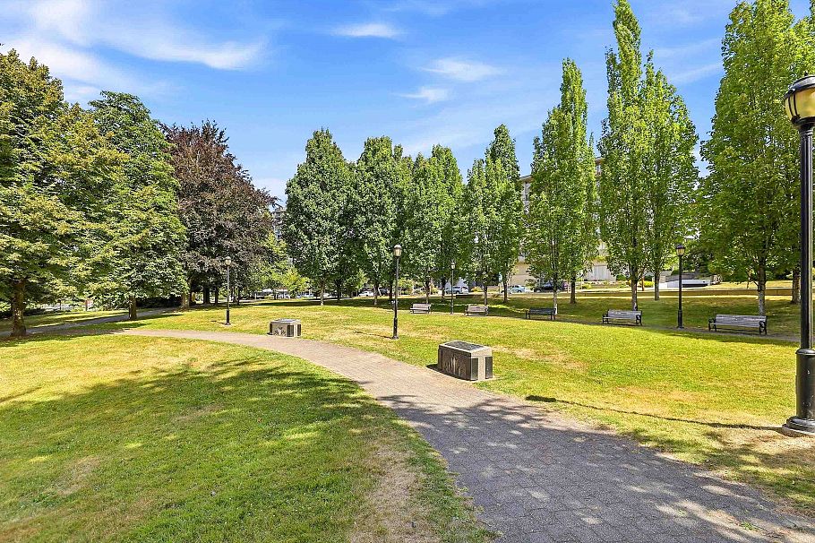 803 140 E Keith Road North Vancouver, BC - 34