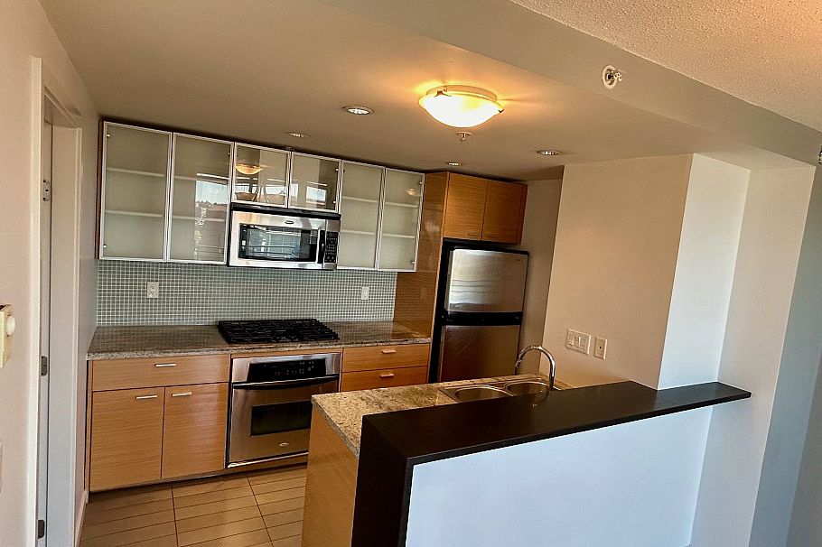 3005 33 SMITHE STREET, Vancouver BC V6B 0B5 Vancouver, BC - 3
