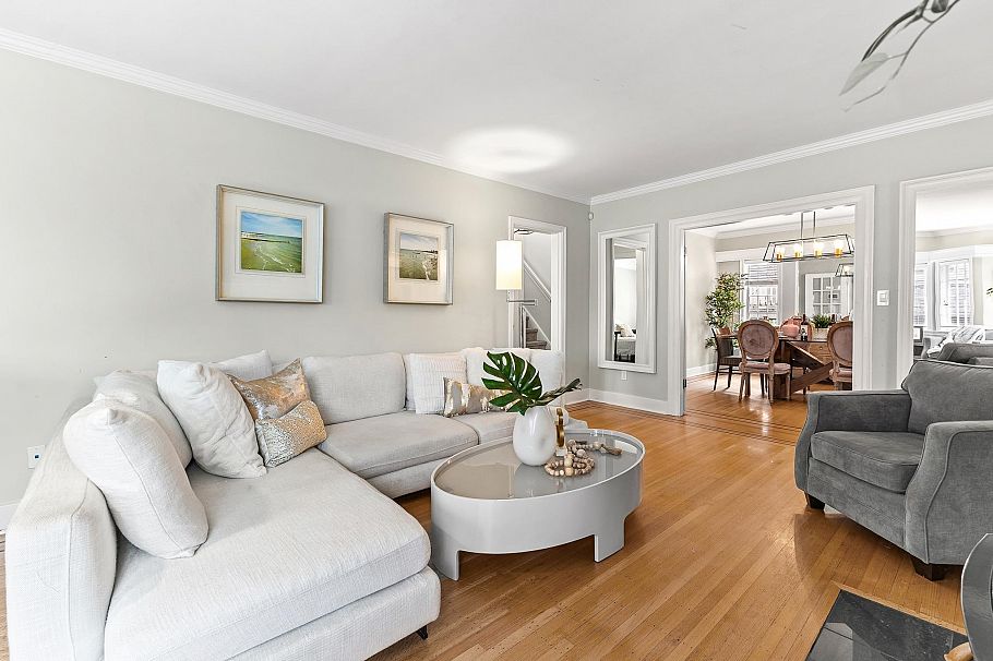 6713 Arbutus Street Vancouver, BC - 2