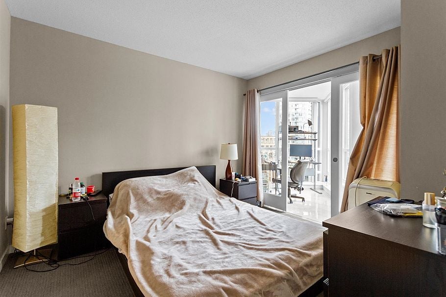 708 833 Seymour Street Vancouver, BC - 1