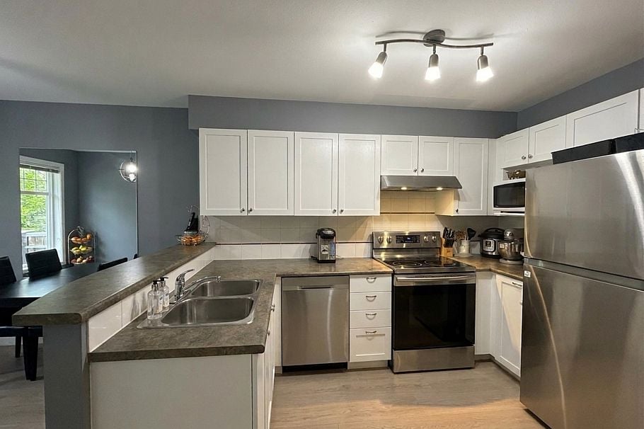 208 5355 Boundary Road Vancouver, BC - 9