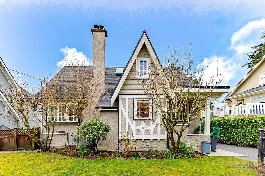 6713 Arbutus Street Vancouver, BC - 3