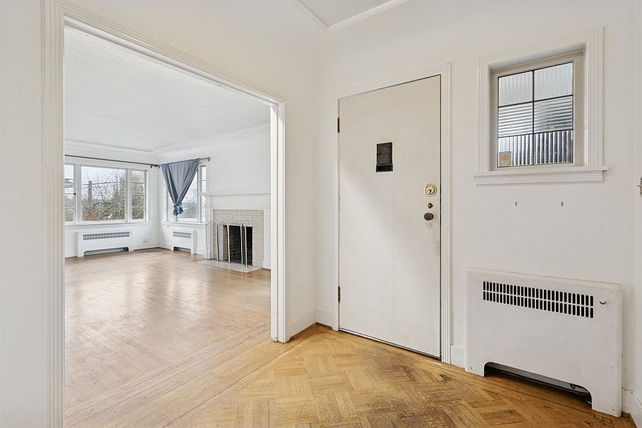 1830 W 33rd Avenue Vancouver, BC - 8