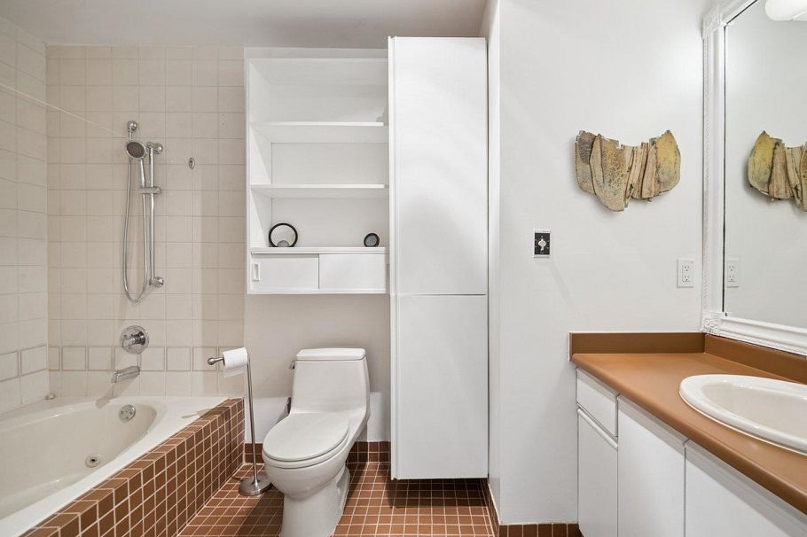 2419 W 1st Avenue Vancouver, BC - 6